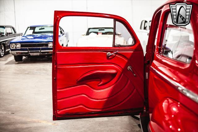 used 1947 Ford Deluxe car, priced at $23,000