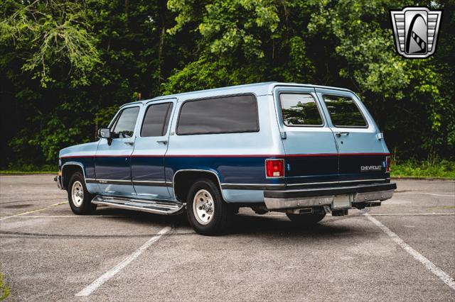 used 1991 Chevrolet Suburban car, priced at $19,000