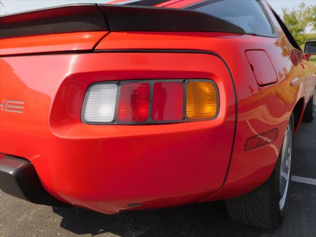 used 1986 Porsche 928 car, priced at $27,000