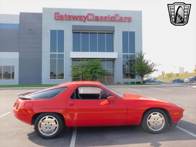 used 1986 Porsche 928 car, priced at $27,000