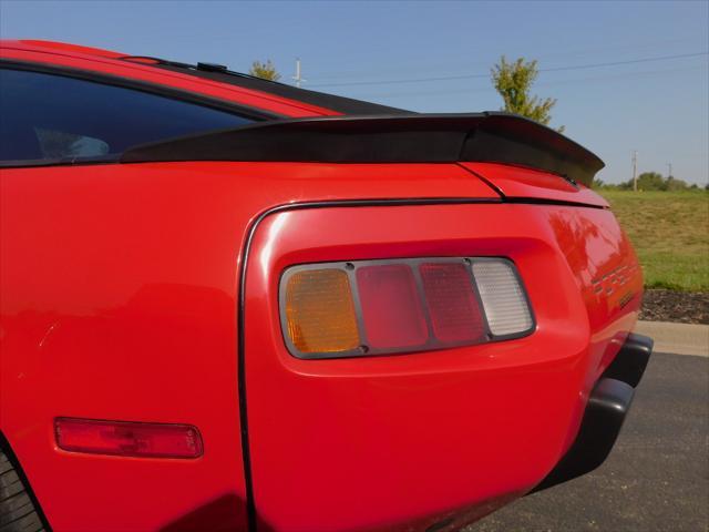 used 1986 Porsche 928 car, priced at $27,000