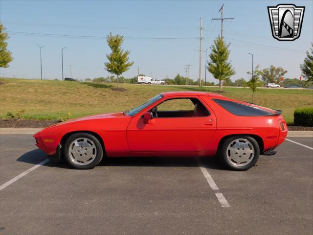 used 1986 Porsche 928 car, priced at $27,000