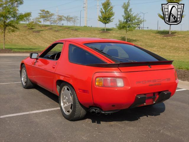 used 1986 Porsche 928 car, priced at $27,000