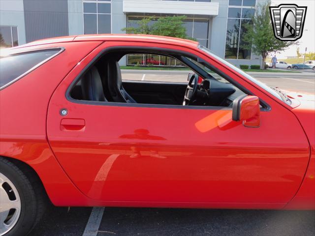 used 1986 Porsche 928 car, priced at $27,000