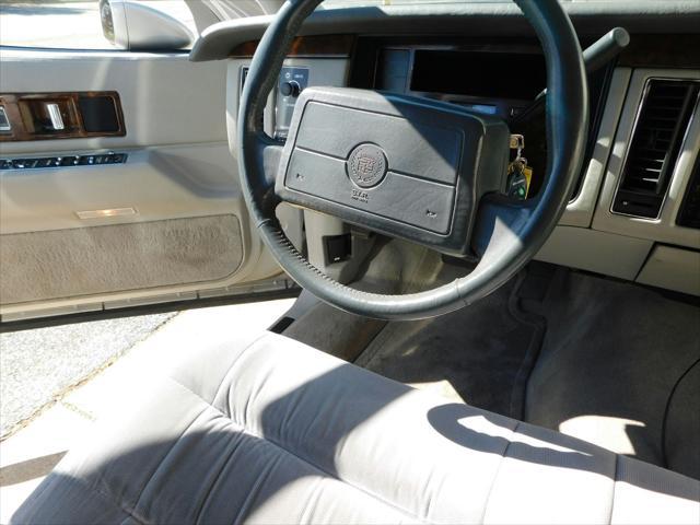 used 1993 Cadillac Fleetwood car, priced at $15,500