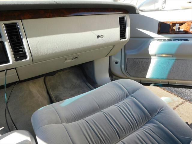 used 1993 Cadillac Fleetwood car, priced at $15,500