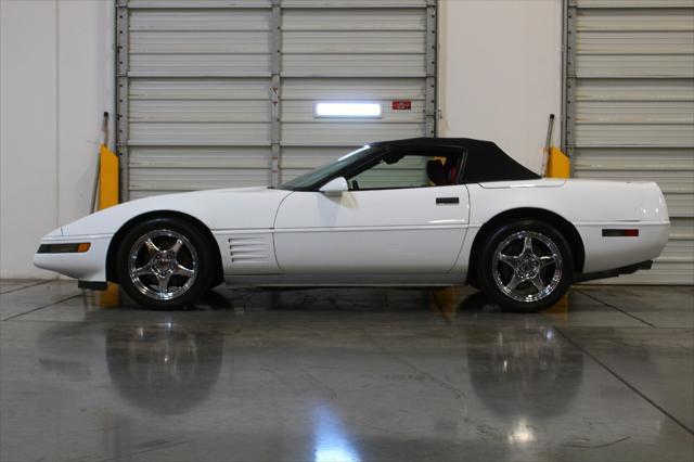 used 1992 Chevrolet Corvette car, priced at $13,500