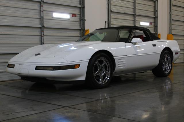 used 1992 Chevrolet Corvette car, priced at $13,500