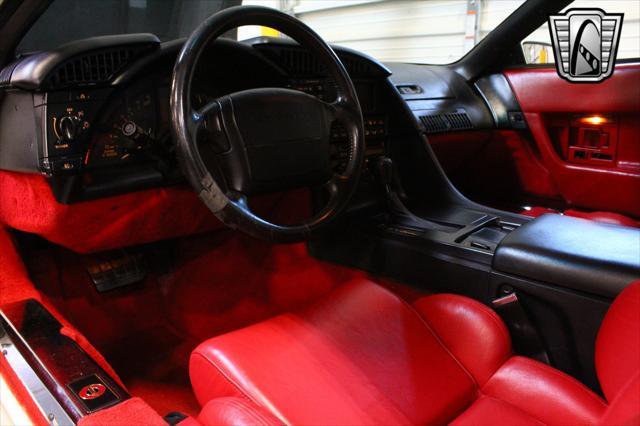 used 1992 Chevrolet Corvette car, priced at $13,500