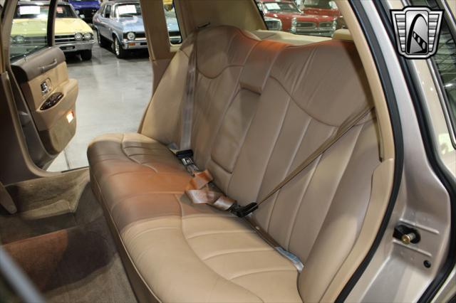 used 1997 Lincoln Town Car car, priced at $15,000