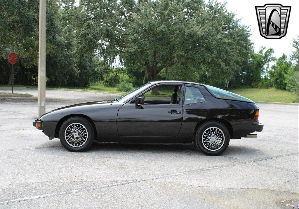 used 1982 Porsche 924 car, priced at $14,500