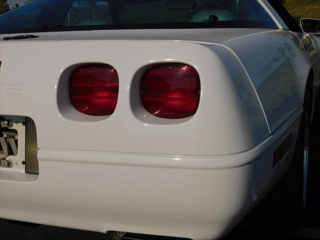 used 1995 Chevrolet Corvette car, priced at $19,000