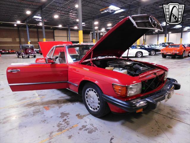 used 1987 Mercedes-Benz 560SL car, priced at $22,000