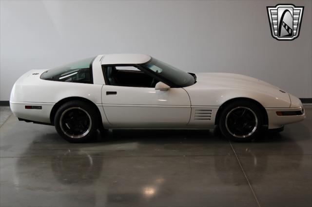 used 1992 Chevrolet Corvette car, priced at $20,000