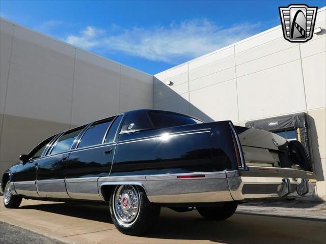 used 1993 Cadillac Fleetwood car, priced at $12,000