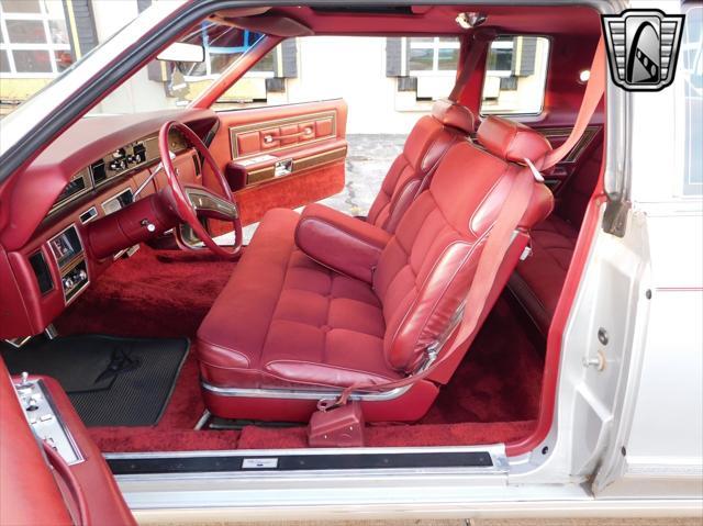 used 1976 Lincoln Continental car, priced at $17,000