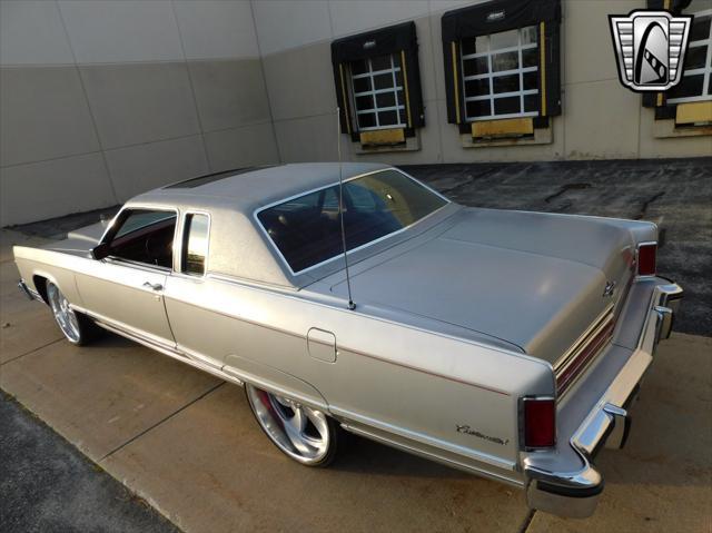 used 1976 Lincoln Continental car, priced at $17,000