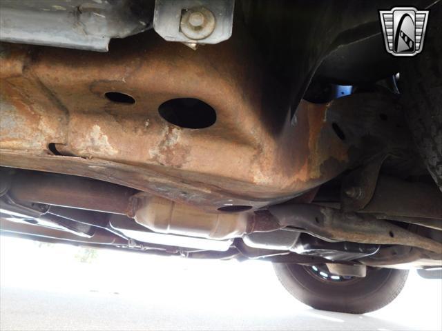 used 1995 Cadillac Fleetwood car, priced at $15,500
