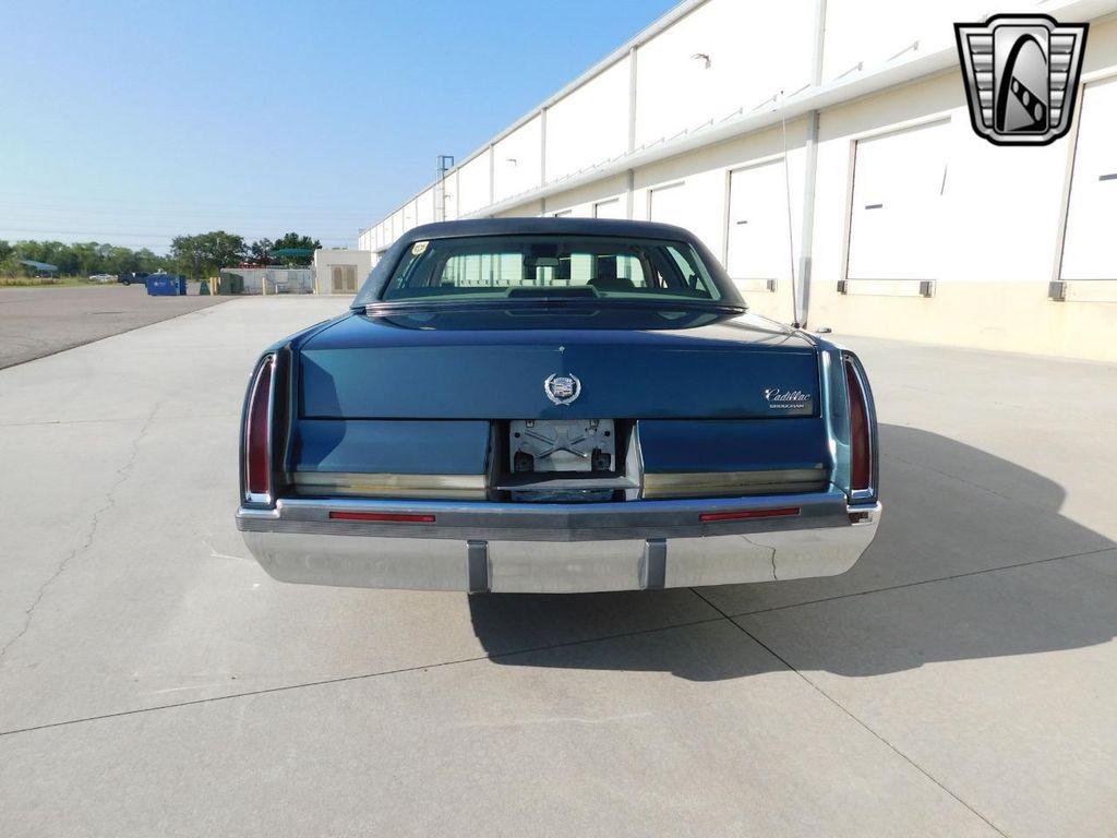 used 1995 Cadillac Fleetwood car, priced at $15,500