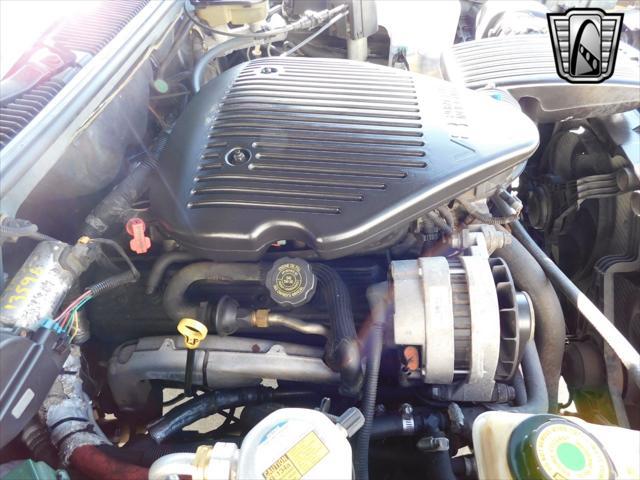 used 1995 Cadillac Fleetwood car, priced at $15,500
