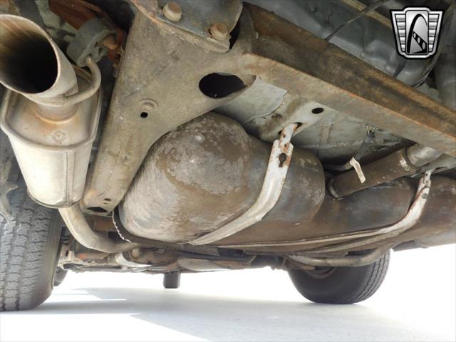 used 1995 Cadillac Fleetwood car, priced at $15,500