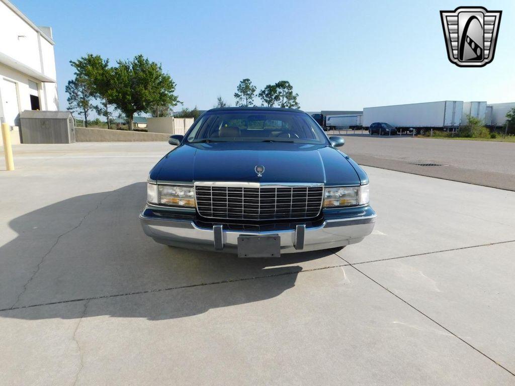 used 1995 Cadillac Fleetwood car, priced at $15,500