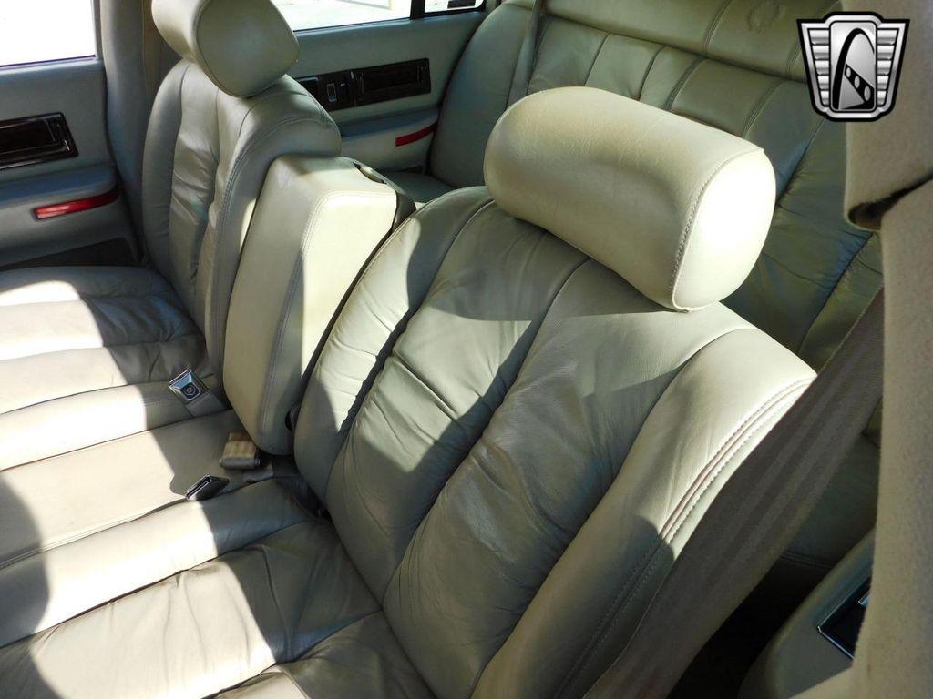 used 1995 Cadillac Fleetwood car, priced at $15,500