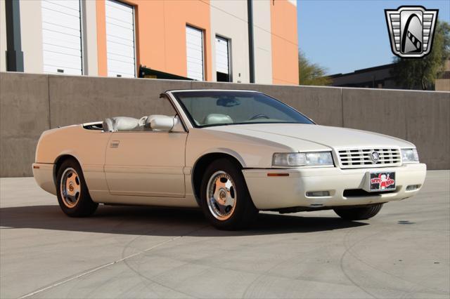 used 2002 Cadillac Eldorado car, priced at $17,500