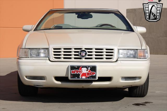 used 2002 Cadillac Eldorado car, priced at $17,500
