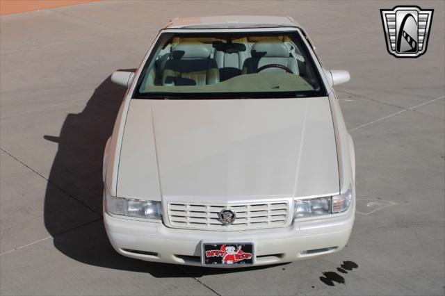 used 2002 Cadillac Eldorado car, priced at $17,500
