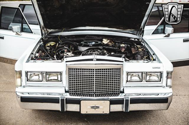 used 1985 Lincoln Town Car car, priced at $17,500