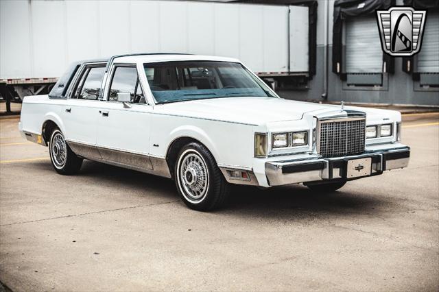 used 1985 Lincoln Town Car car, priced at $17,500