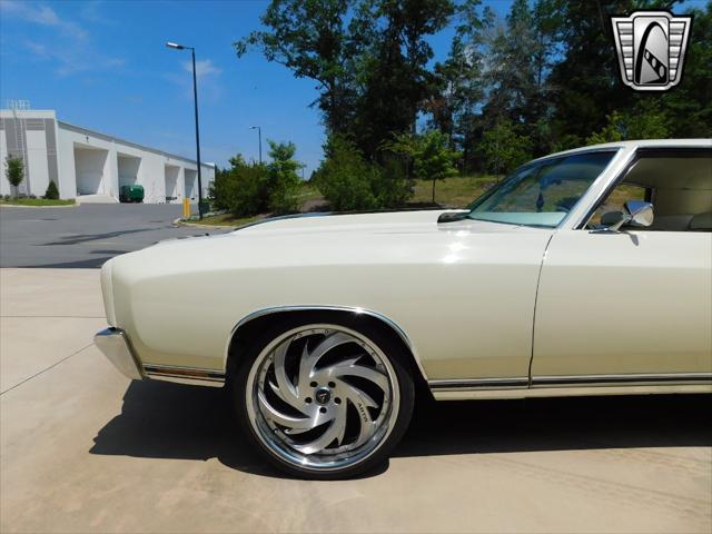 used 1972 Chevrolet Monte Carlo car, priced at $40,000