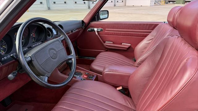 used 1986 Mercedes-Benz 560SL car, priced at $40,000
