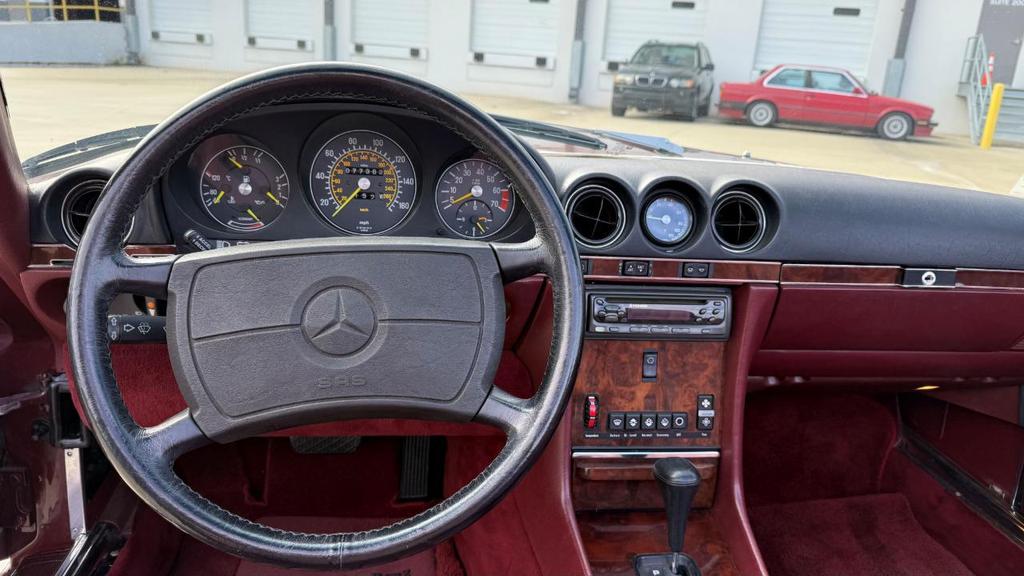 used 1986 Mercedes-Benz 560SL car, priced at $32,000