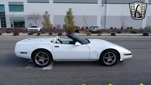 used 1992 Chevrolet Corvette car, priced at $17,000