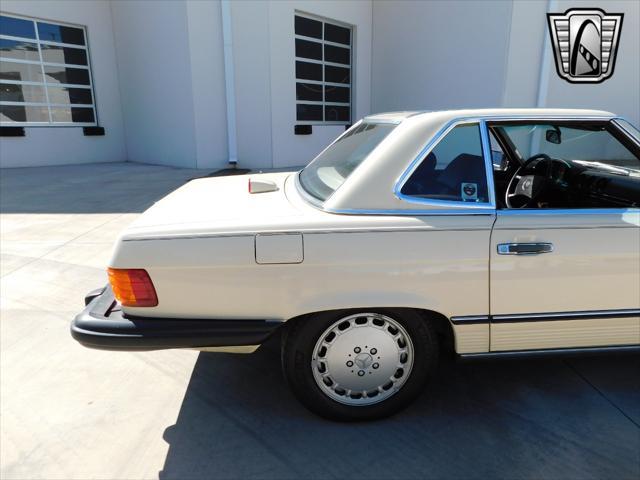 used 1987 Mercedes-Benz 560SL car, priced at $40,000