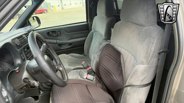 used 2002 Chevrolet S-10 car, priced at $9,000