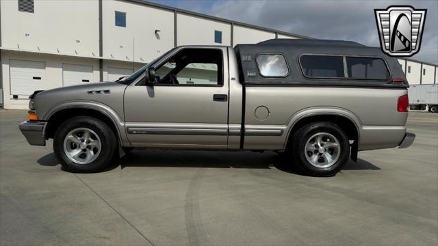 used 2002 Chevrolet S-10 car, priced at $9,000