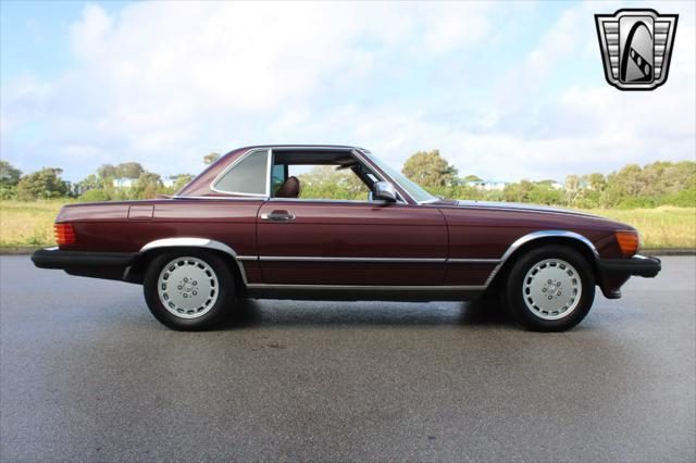 used 1987 Mercedes-Benz 560SL car, priced at $33,000