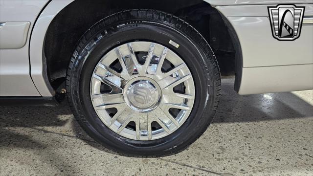 used 2005 Mercury Grand Marquis car, priced at $14,500