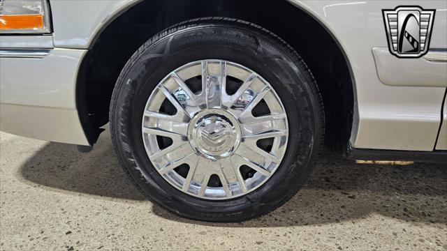 used 2005 Mercury Grand Marquis car, priced at $14,500