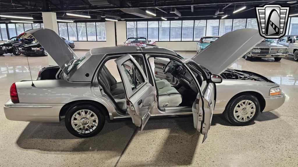 used 2005 Mercury Grand Marquis car, priced at $12,500