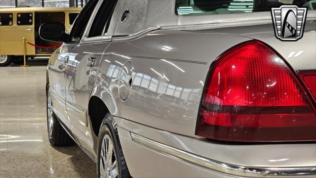 used 2005 Mercury Grand Marquis car, priced at $14,500