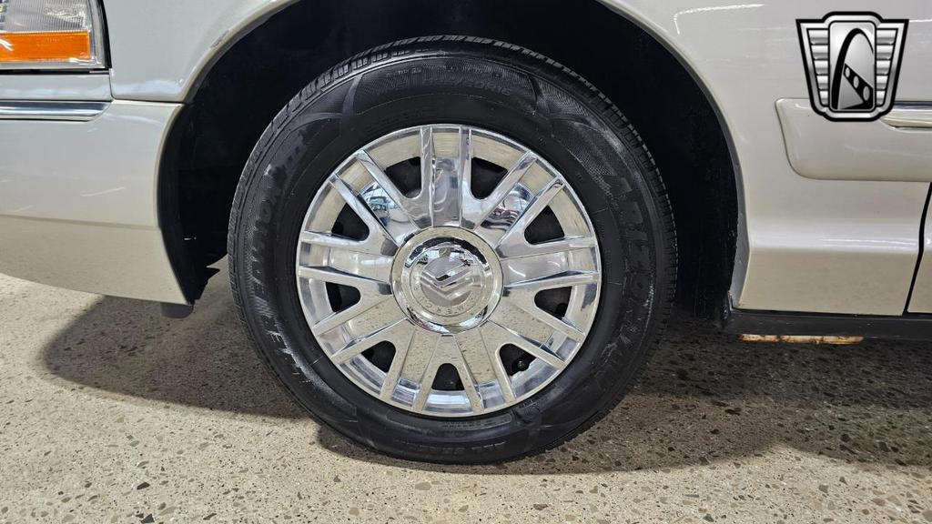 used 2005 Mercury Grand Marquis car, priced at $12,500