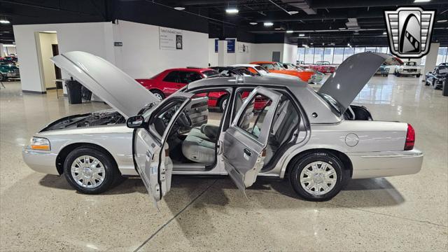 used 2005 Mercury Grand Marquis car, priced at $14,500