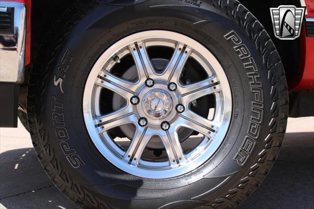 used 1998 Chevrolet Tahoe car, priced at $20,000
