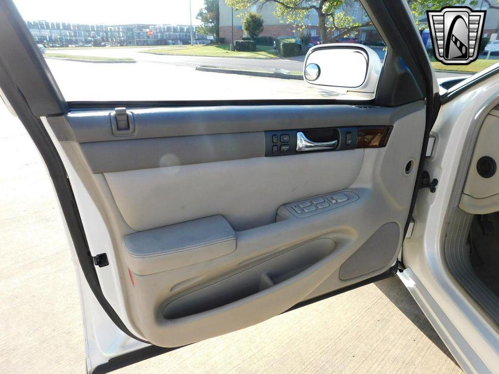 used 2003 Cadillac Seville car, priced at $5,500