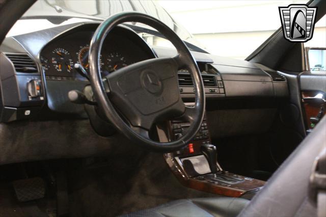 used 1995 Mercedes-Benz SL-Class car, priced at $15,000