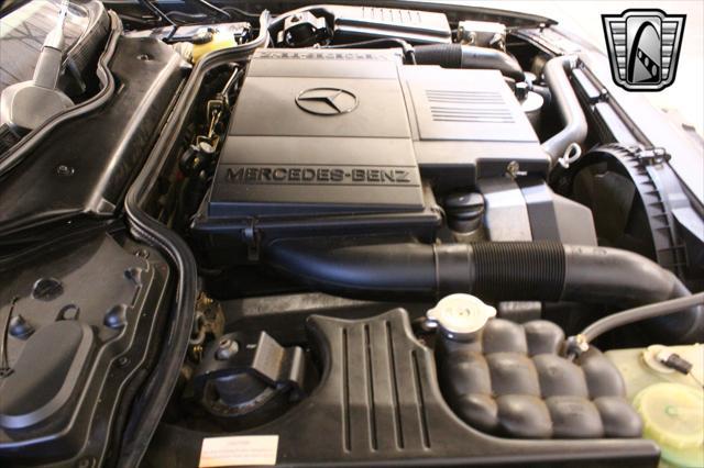 used 1995 Mercedes-Benz SL-Class car, priced at $15,000